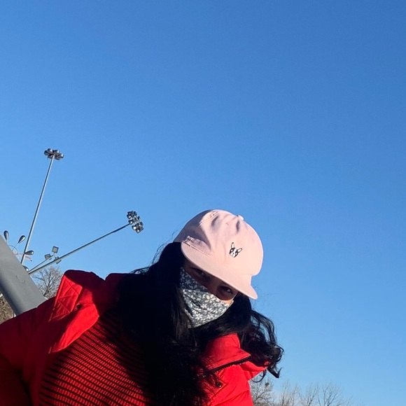 Meet your Posher, Niki - Picture 1 of 1